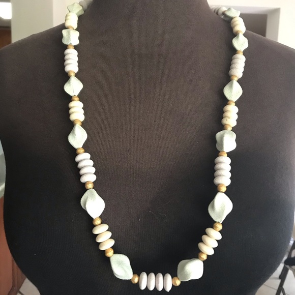 Pale Green Cream and Gold Beaded Stone Necklace - Picture 1 of 2